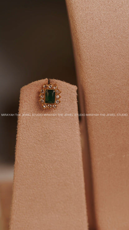 SIMPLE 3 LAYERED PEARL CHOKER- GREEN