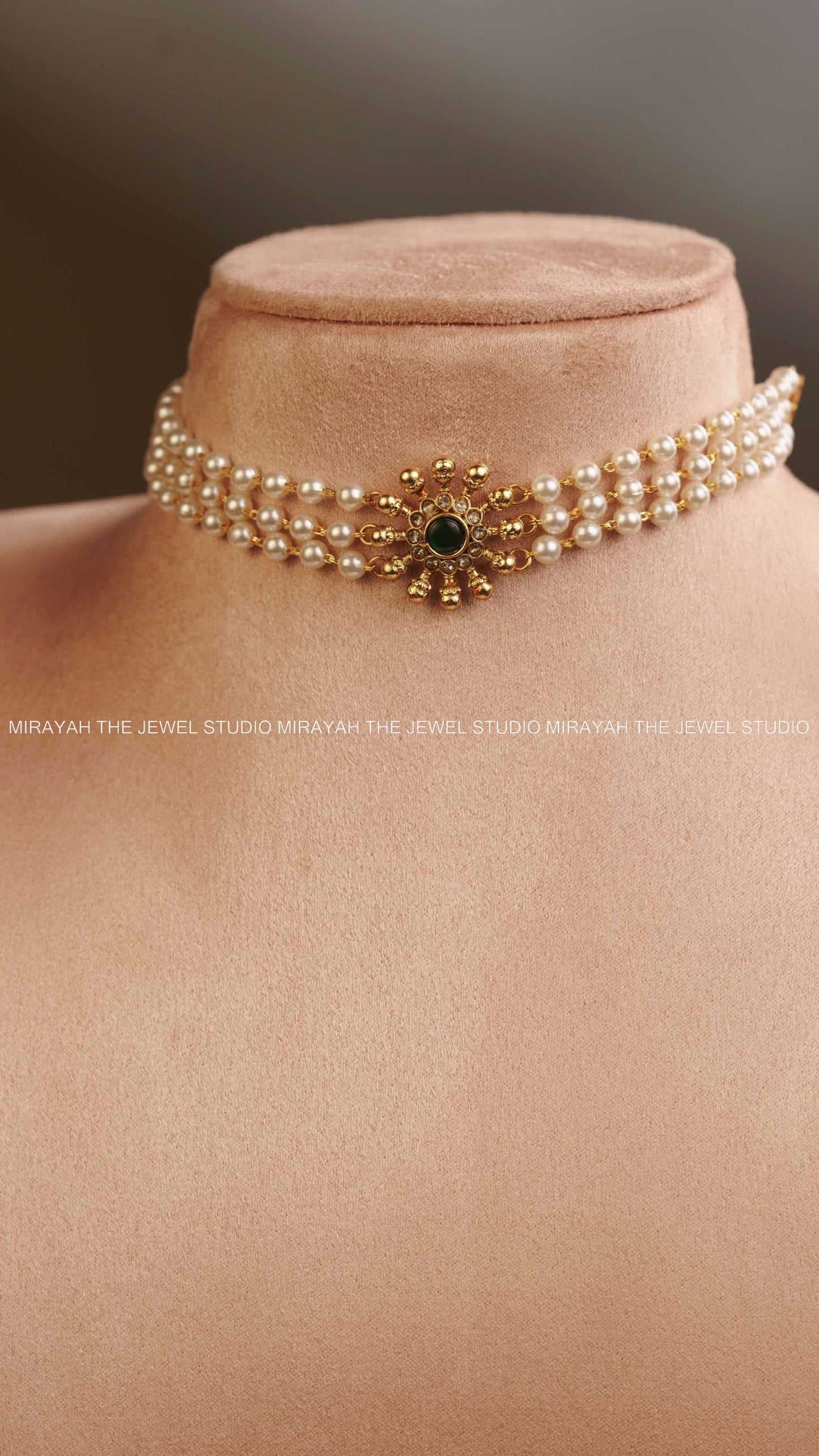 PREMIUM PEARL FLOWER CHOKER