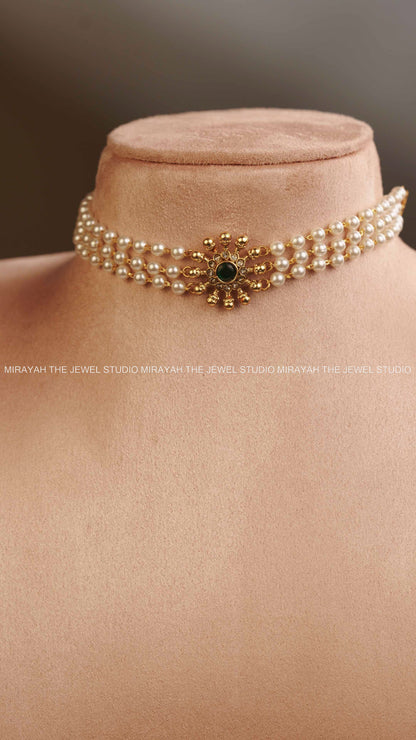 PREMIUM PEARL FLOWER CHOKER