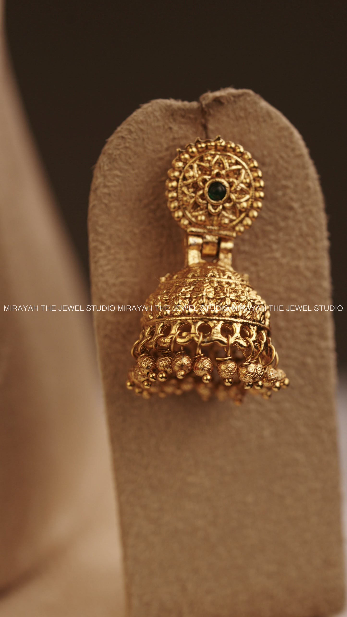 MANGO PENDANT NECKLACE