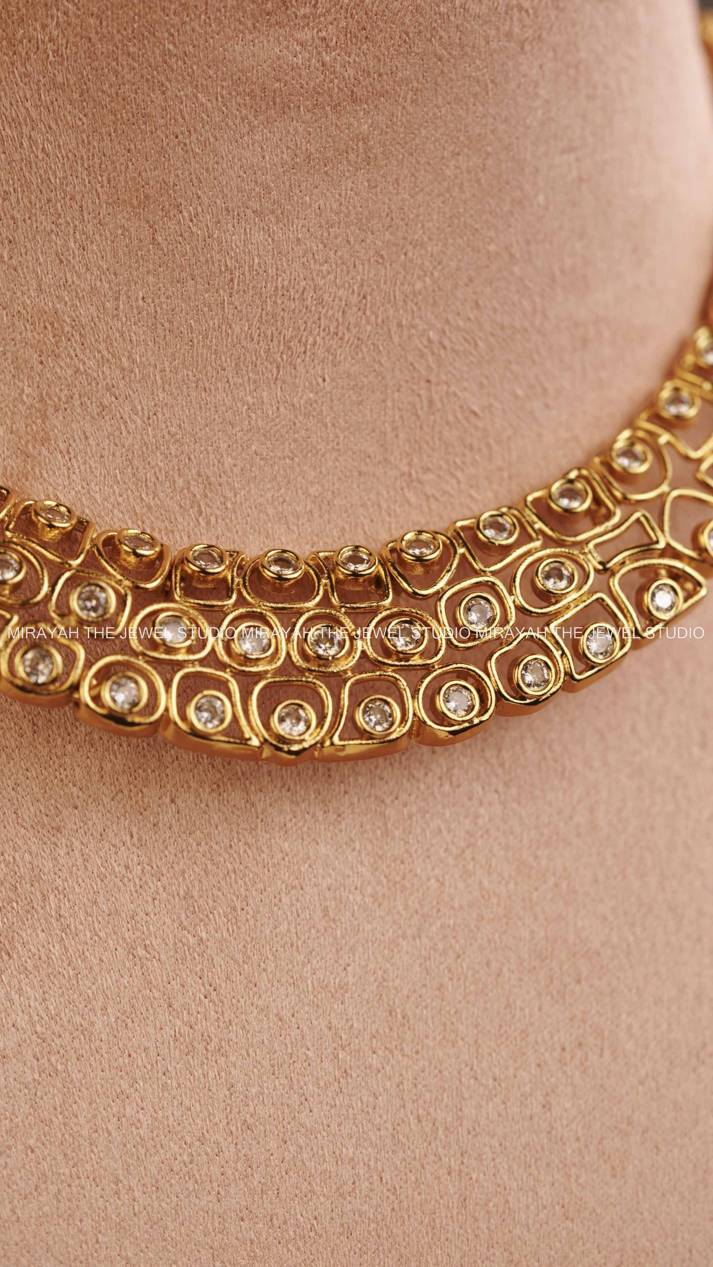 PREMIUM AD PEBBLE NECKLACE - WHITE