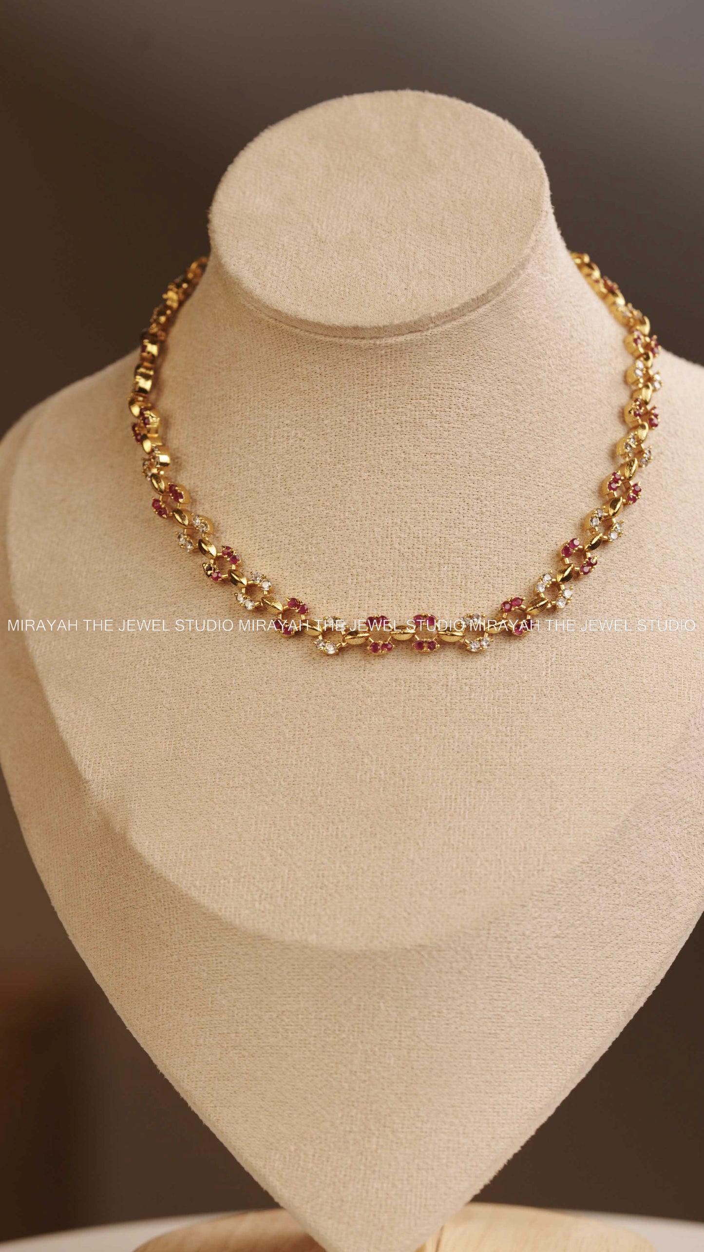 MINIMAL ELEGANT AD NECKLACE - PINK AND WHITE