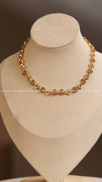 MINIMAL ELEGANT AD NECKLACE - PINK AND WHITE