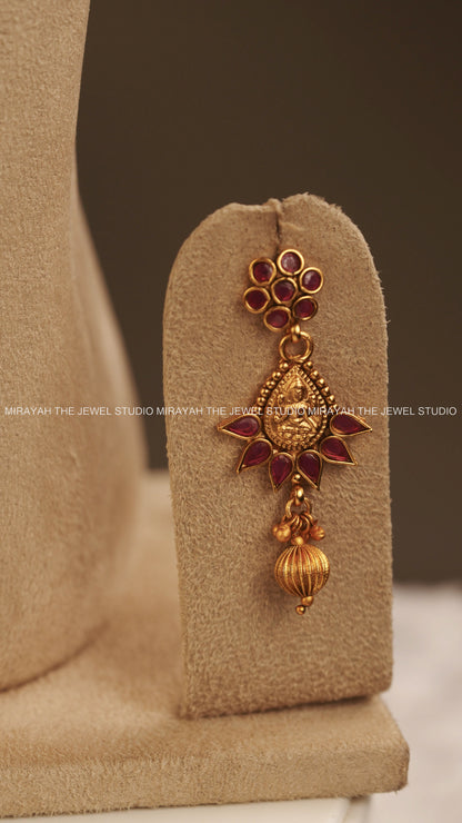 AARADHYA KEMP NECKLACE