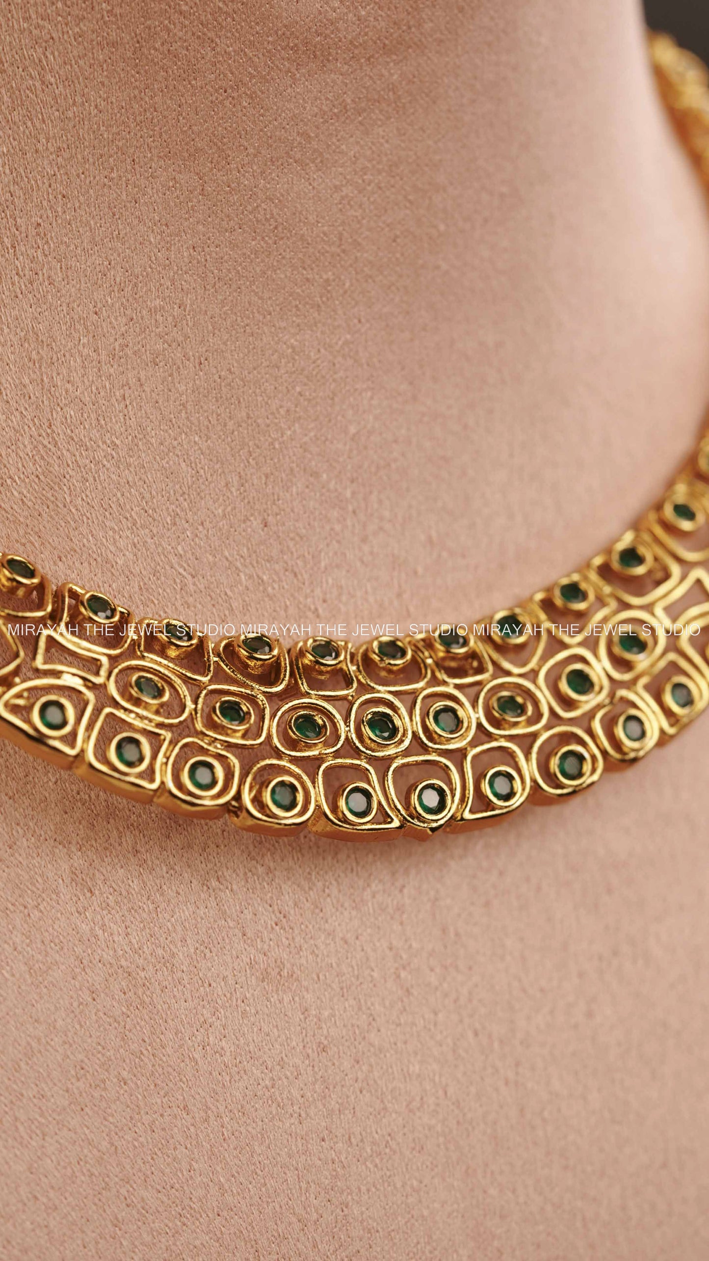 PREMIUM AD PEBBLE NECKLACE - GREEN