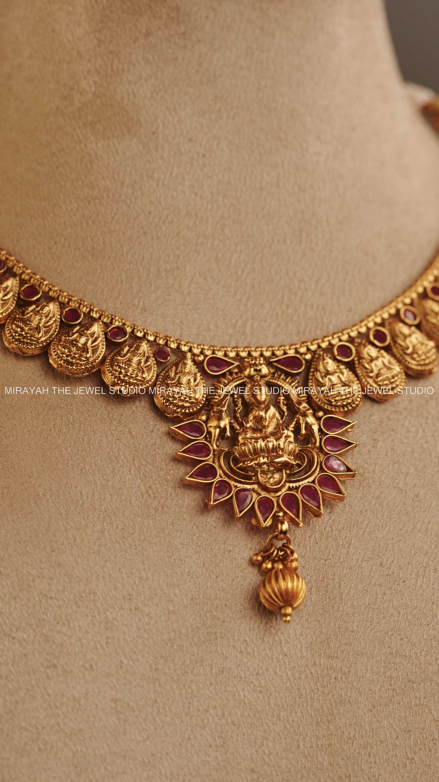 AARADHYA KEMP NECKLACE