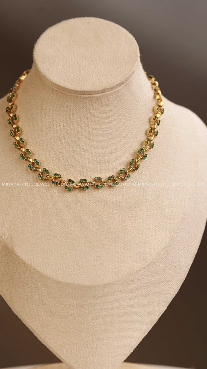 MINIMAL ELEGANT AD NECKLACE - GREEN