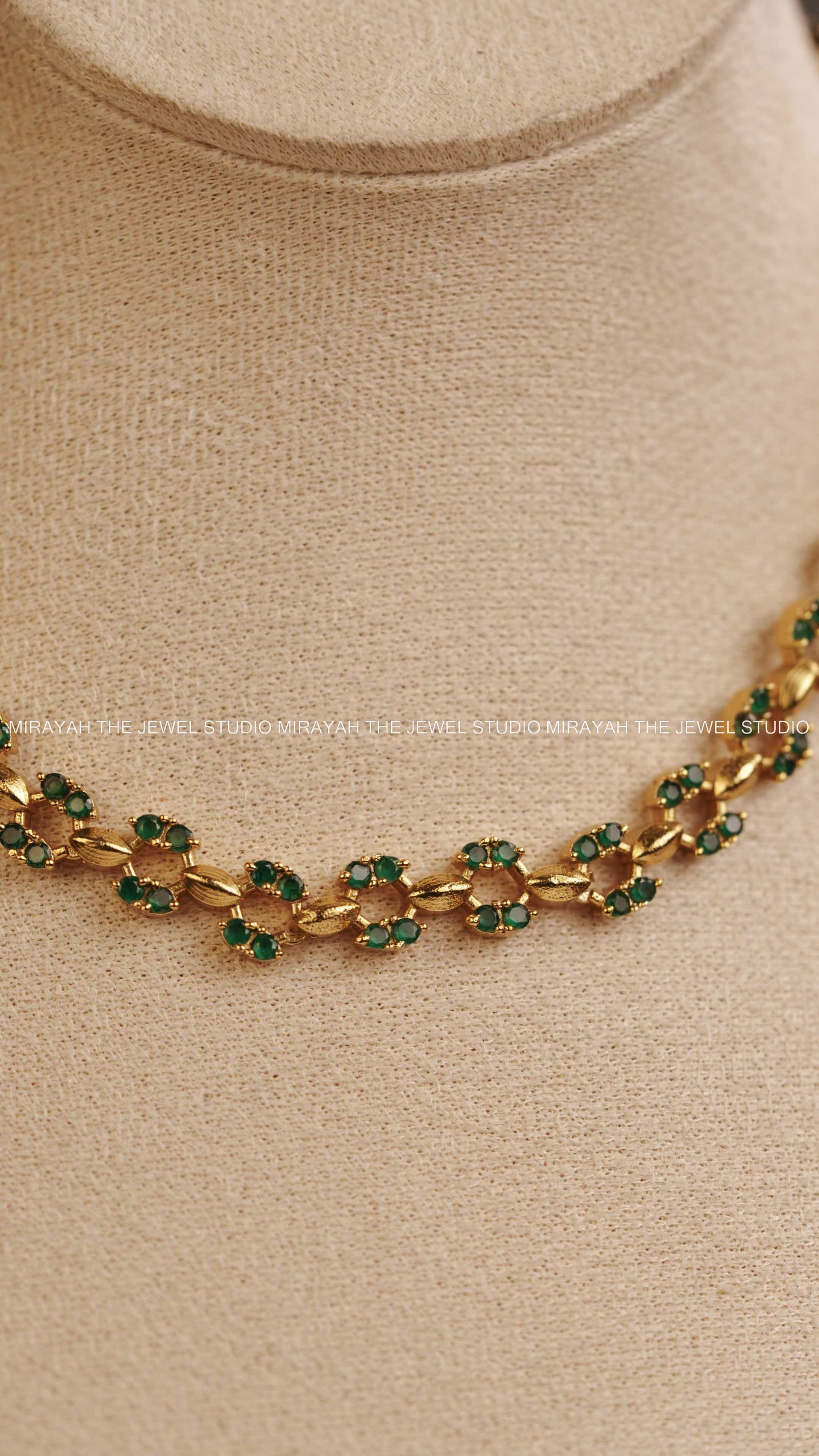 MINIMAL ELEGANT AD NECKLACE - GREEN