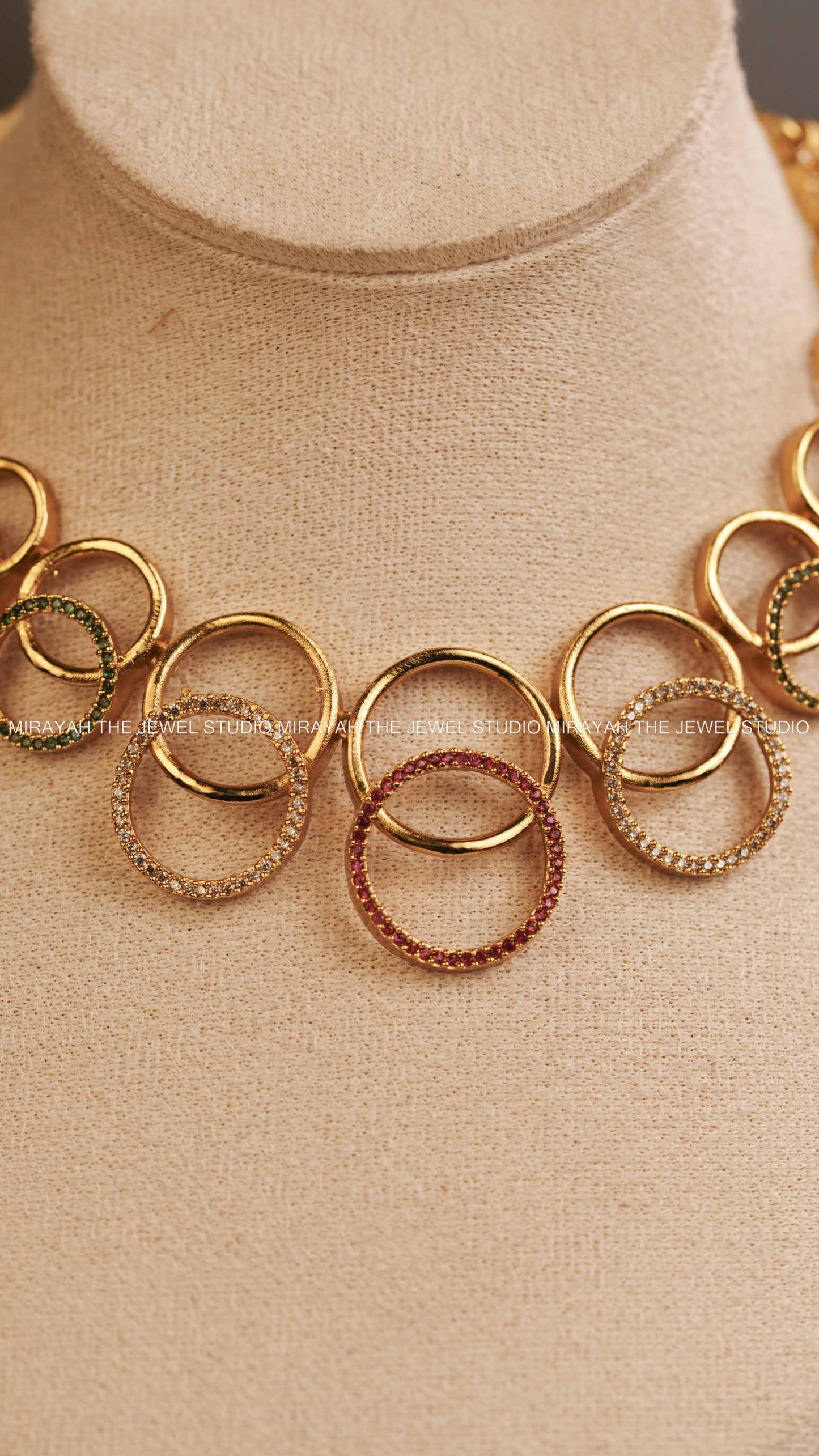 SLEEK CIRCULAR AD NECKLACE - MULTI