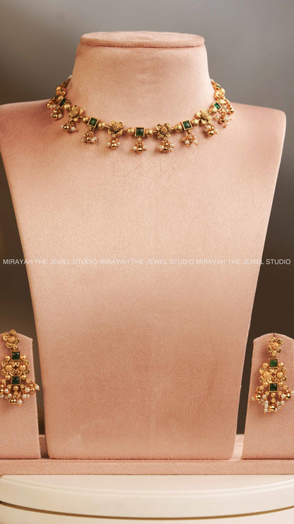 SIMPLE FLOWER PEARL NECKLACE - GREEN