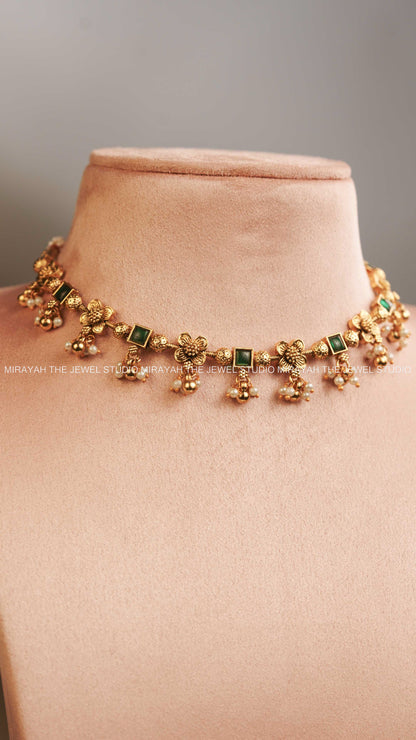 SIMPLE FLOWER PEARL NECKLACE - GREEN