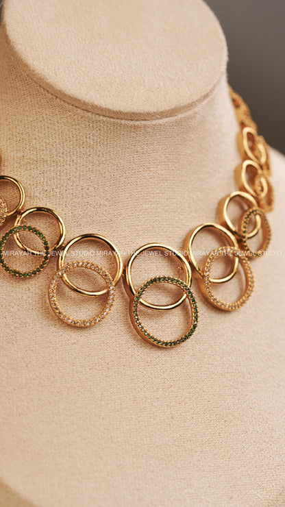 SLEEK CIRCULAR AD NECKLACE - GREEN AND WHITE