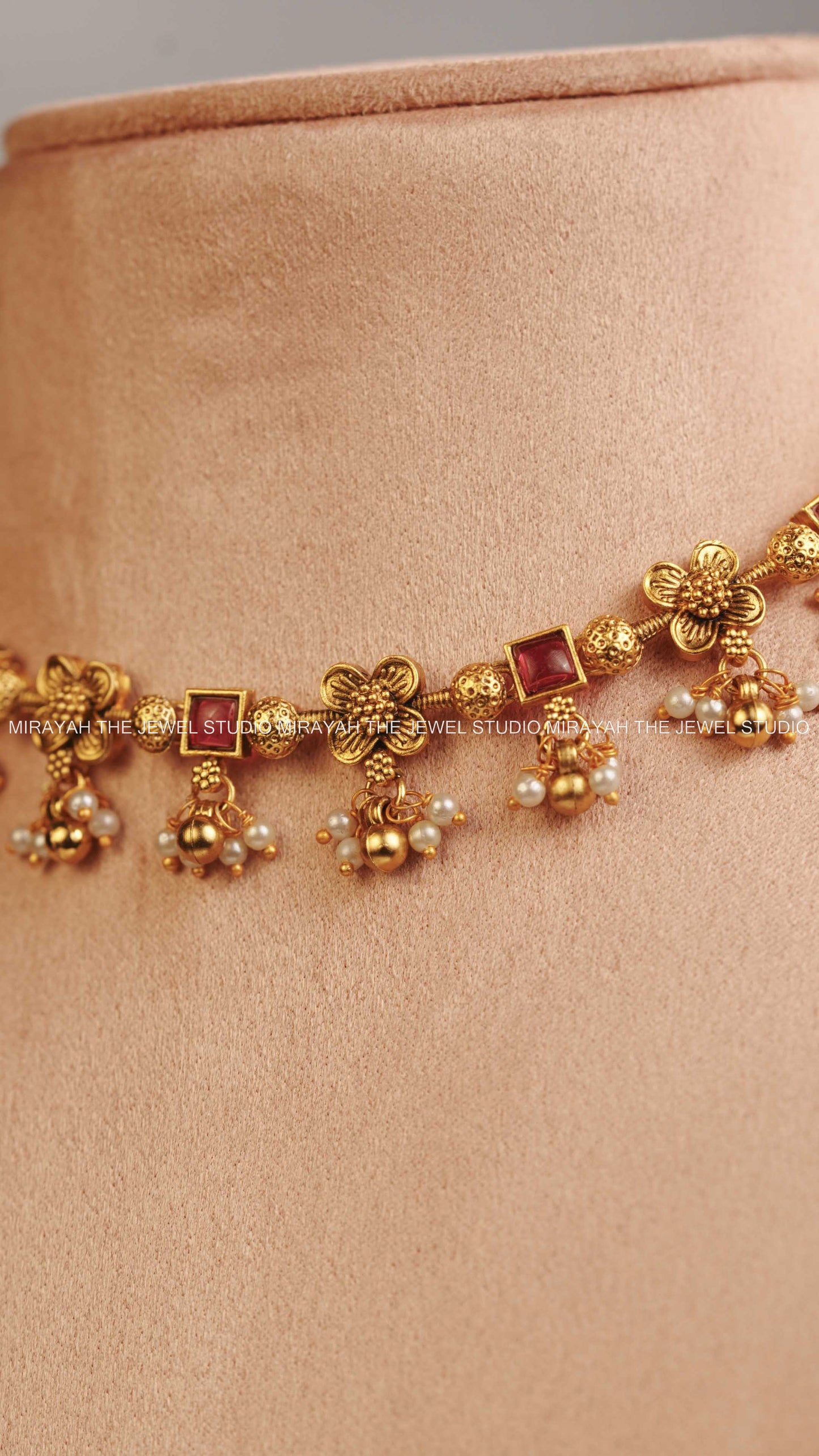 SIMPLE FLOWER PEARL NECKLACE - RED