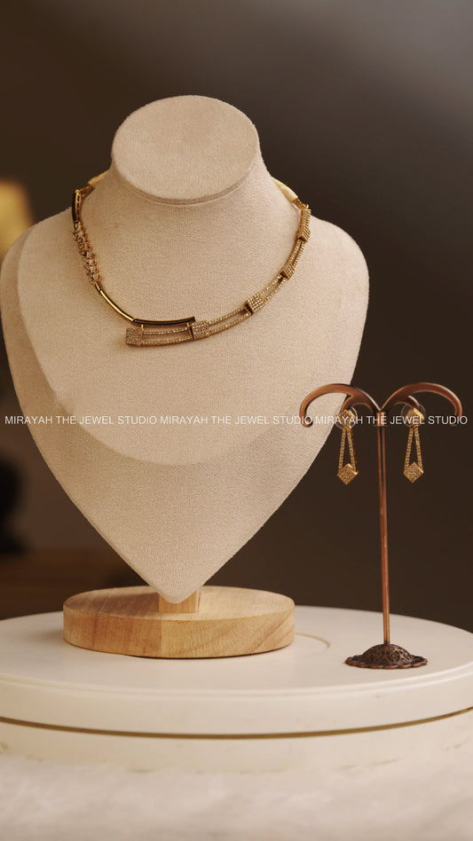 PREMIUM AD SQUARED HASLI - WHITE