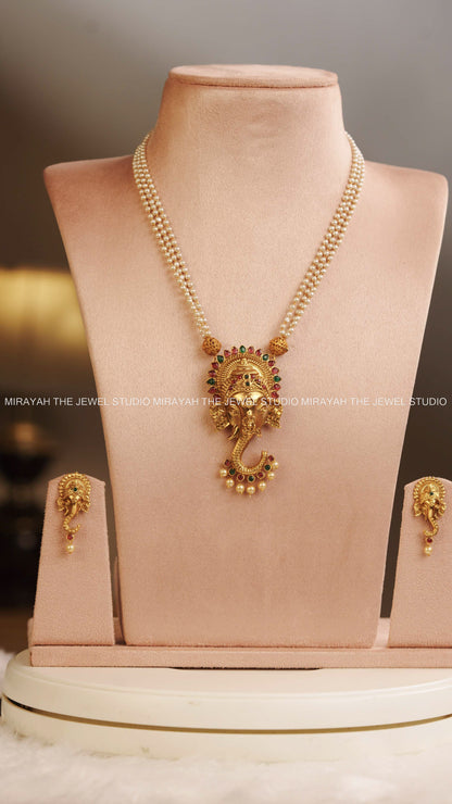 PEARL GANESH PENDANT NECKLACE - WHITE