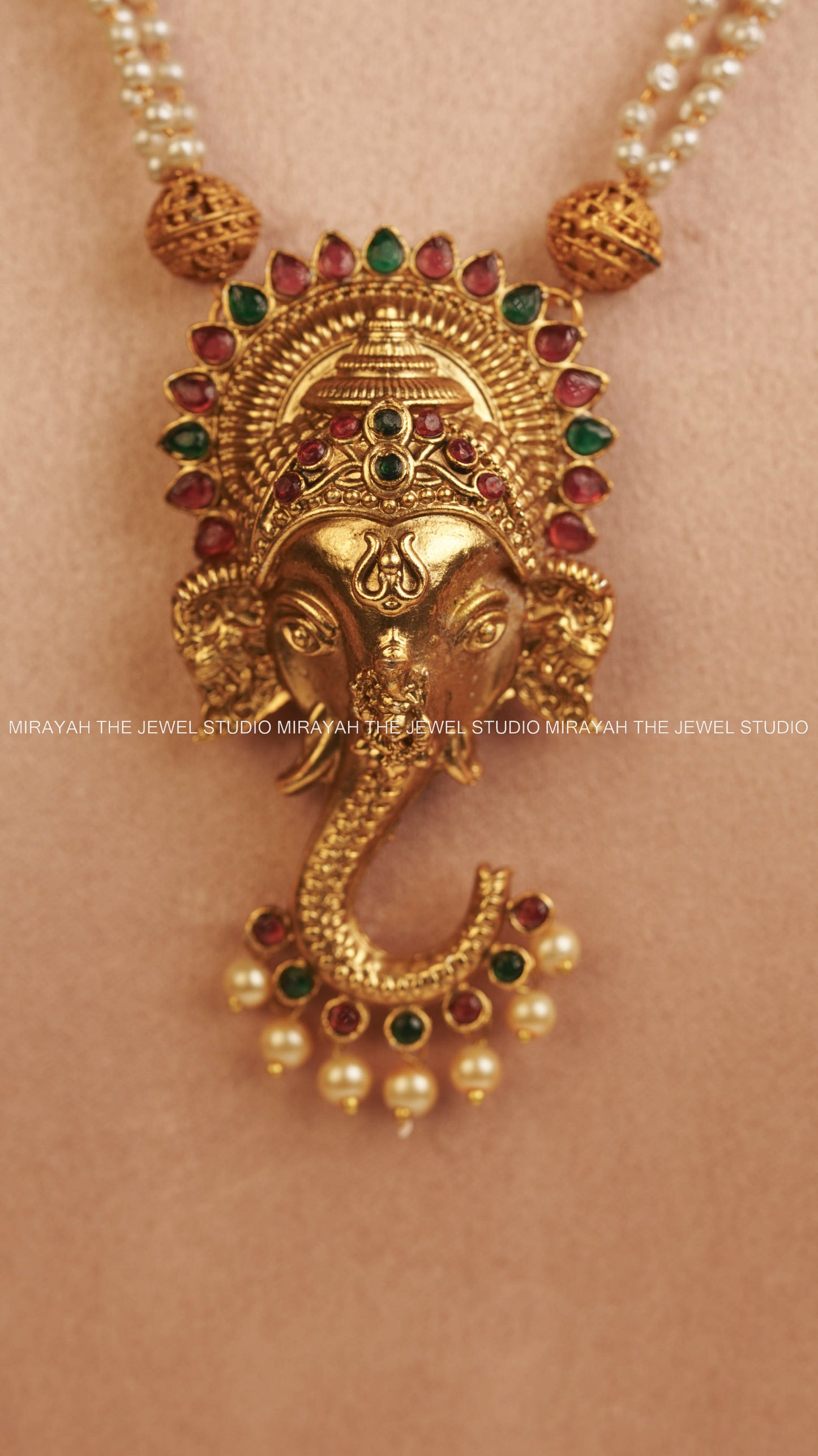 PEARL GANESH PENDANT NECKLACE - WHITE