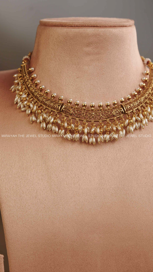 FLORAL CUT GUTTAPUSALU NECKLACE