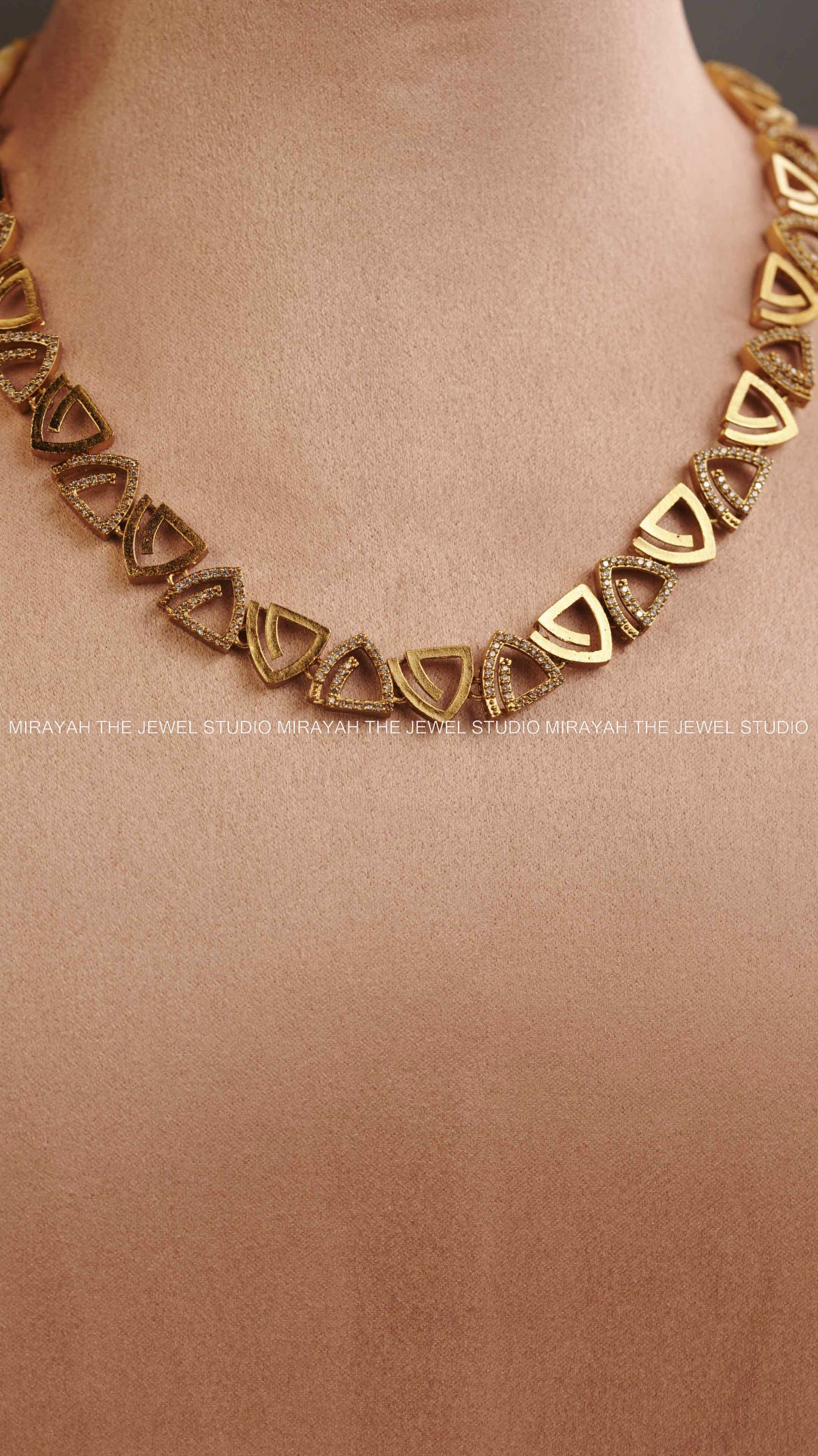 PREMIUM AD TRIANGULAR NECKLACE