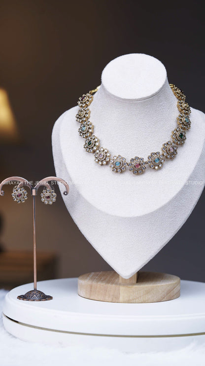 AD MULTI FLORAL NECKLACE