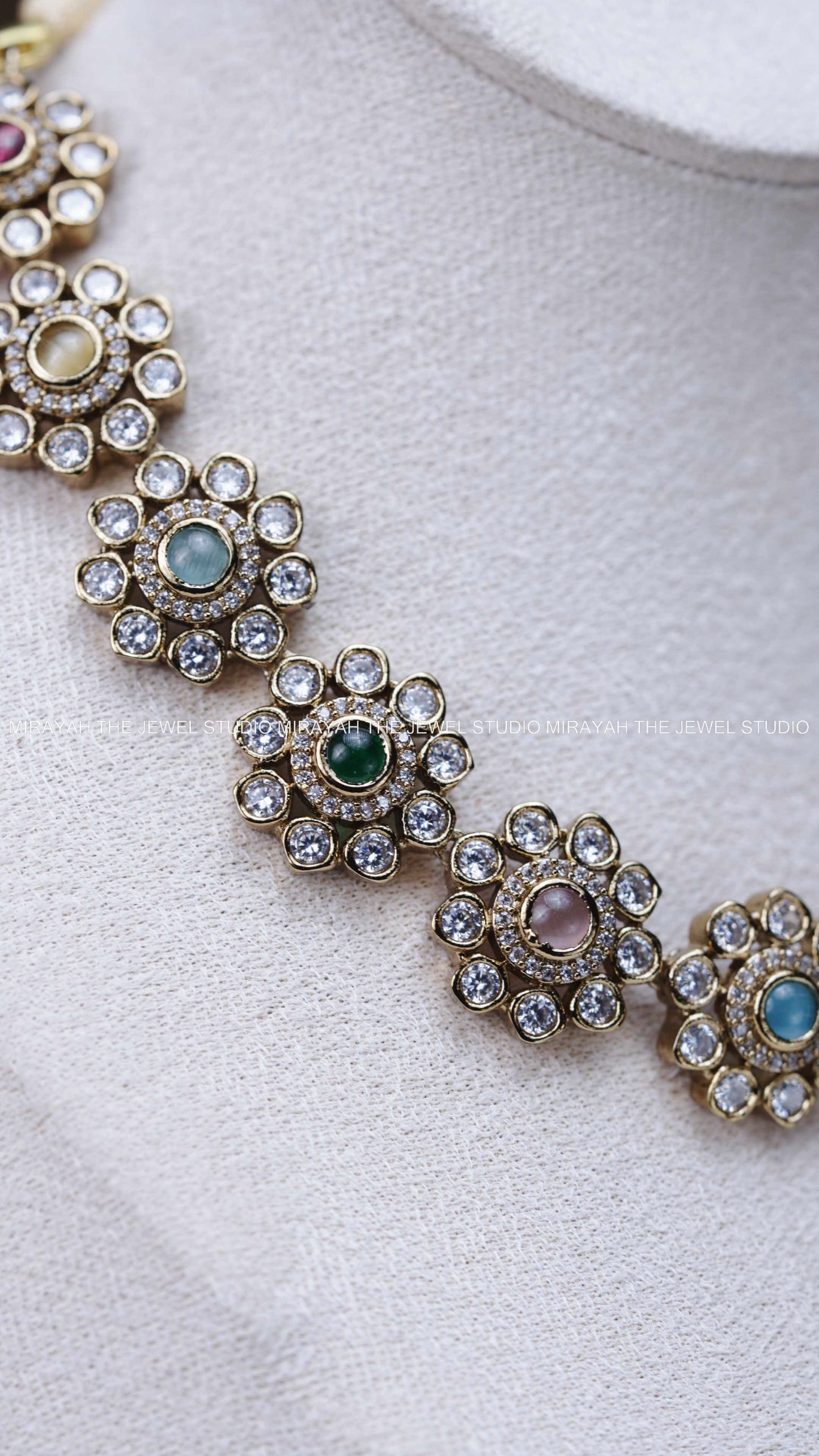 AD MULTI FLORAL NECKLACE