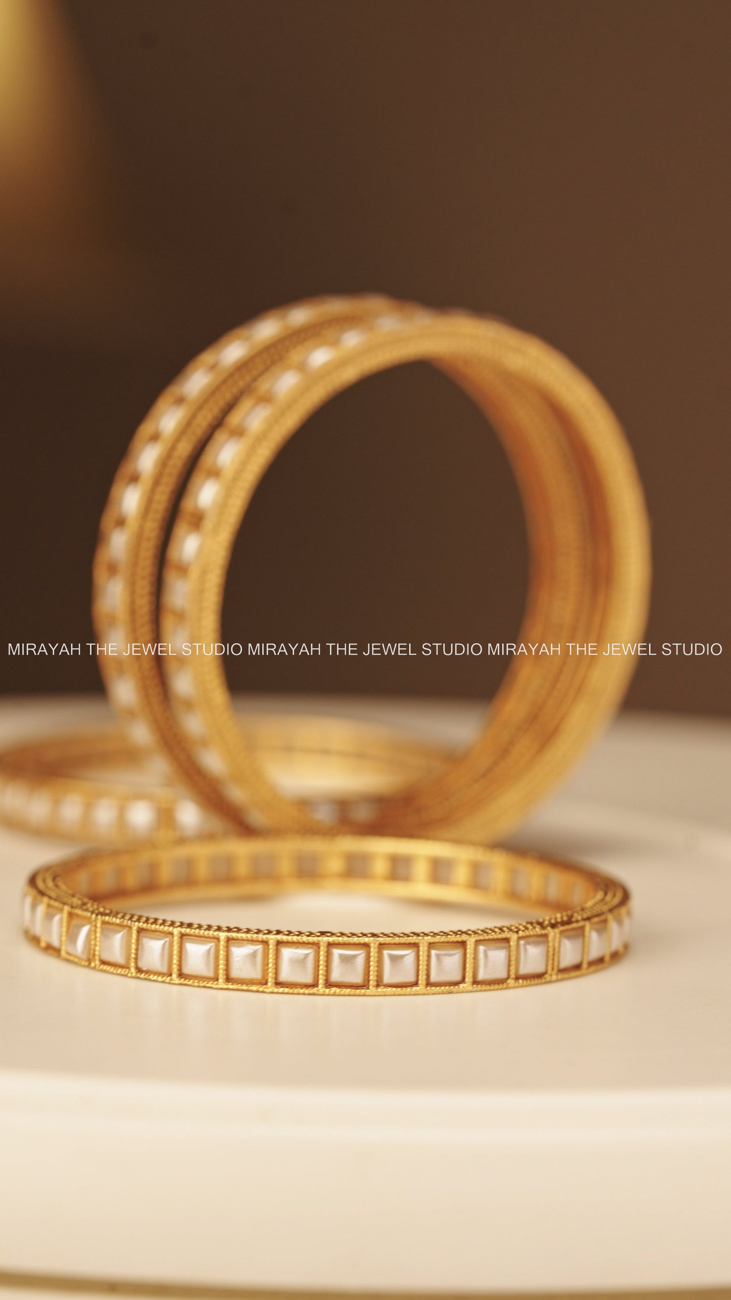 BOX SEQUENCE BANGLE (4PC) - WHITE