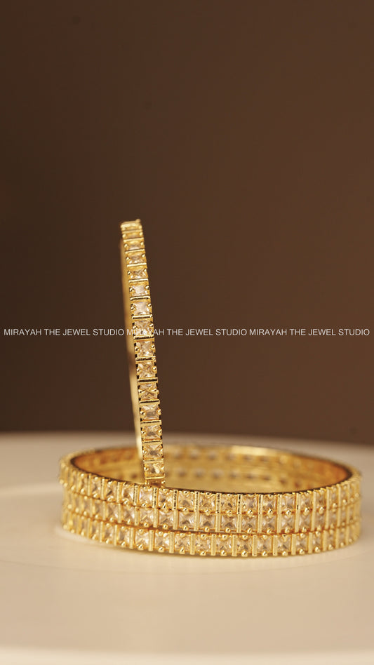 PREMIUM WHITE GLOSSY BANGLE (4PC)