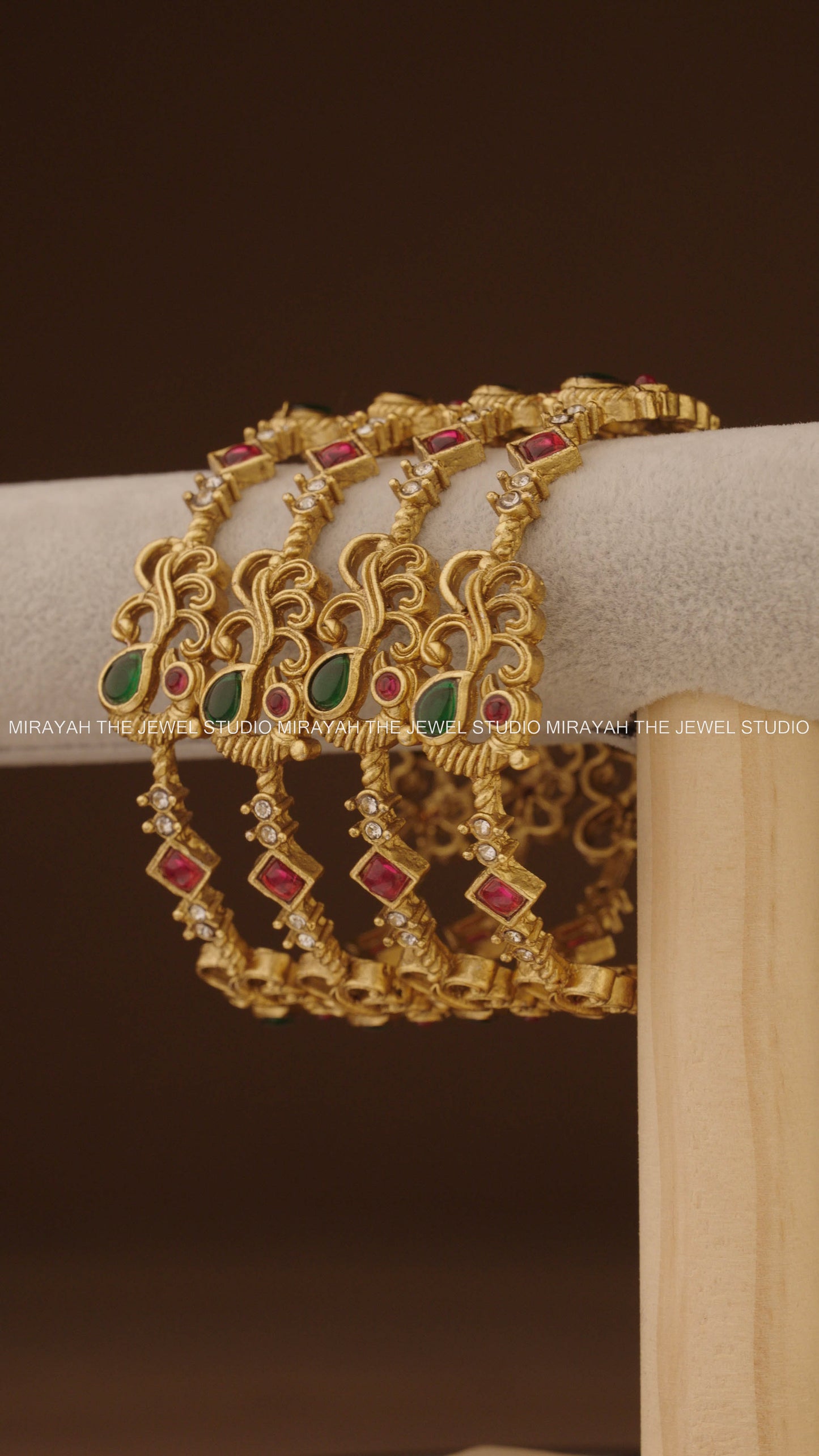 SLEEK MORVIKA BANGLES (4PC)