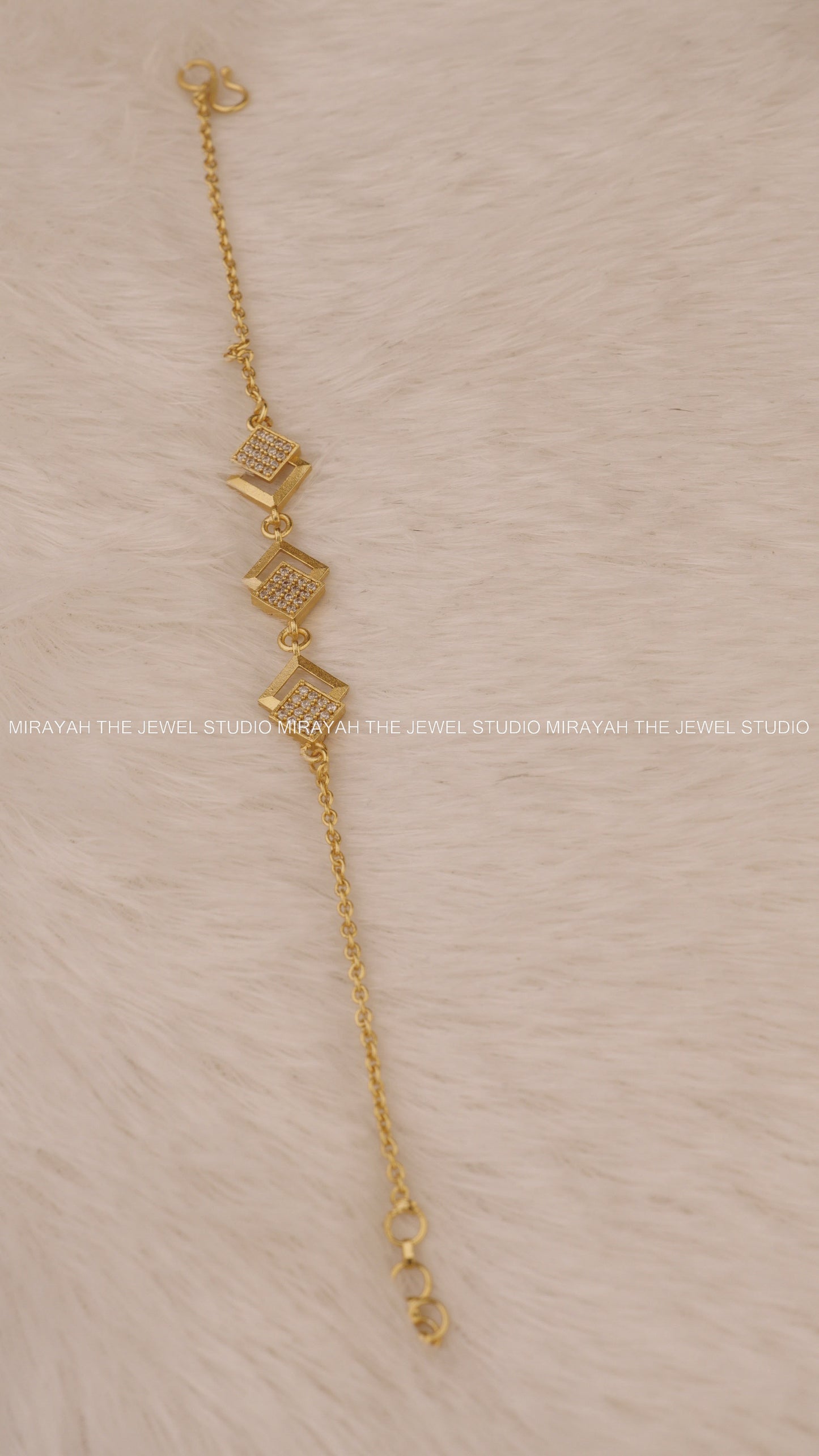 NAYA GEOMETRIC BRACELET