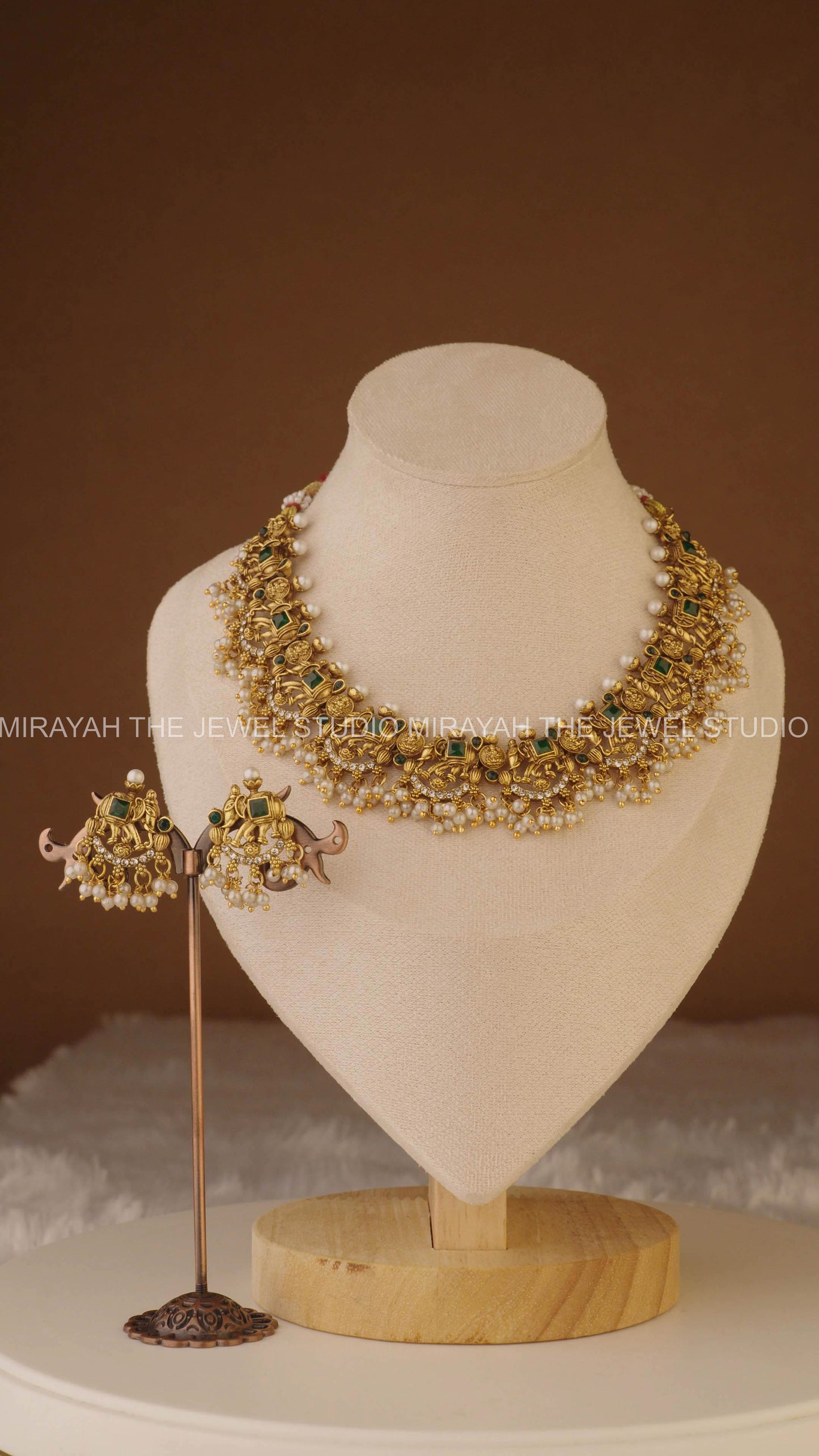 RUBIKA ELEPHANT NECKLACE - GREEN