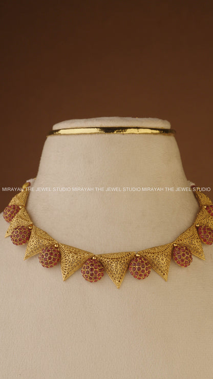TRILUXE NECKLACE