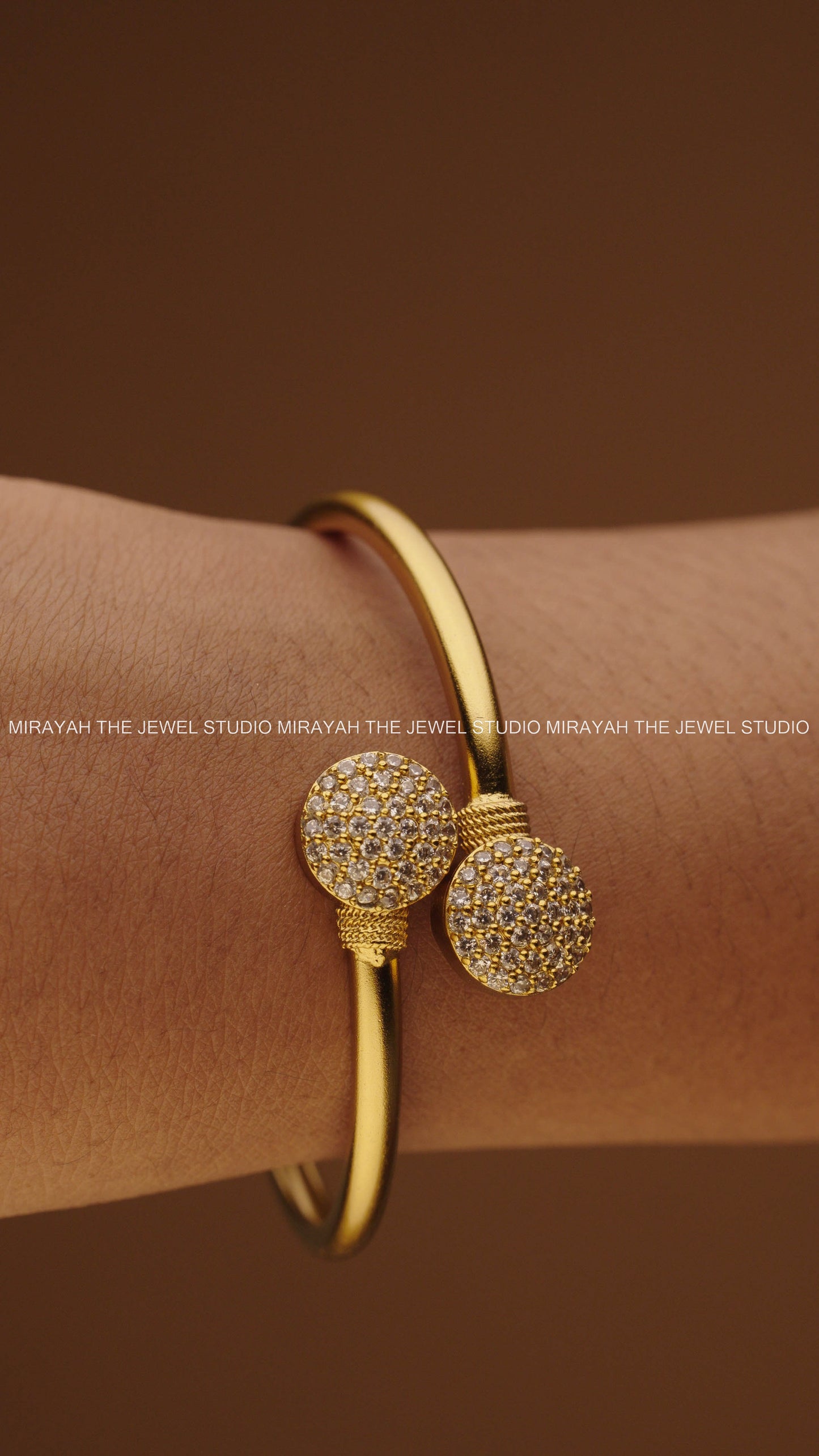 BLOOMSTONE BRACELET(FREE SIZE) - WHITE