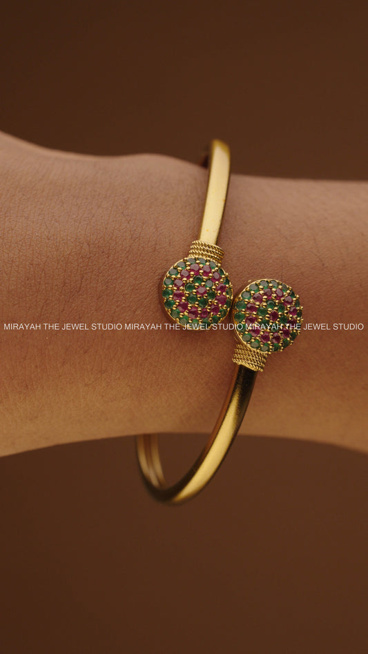 BLOOMSTONE BRACELET(FREE SIZE) - GREEN AND PINK