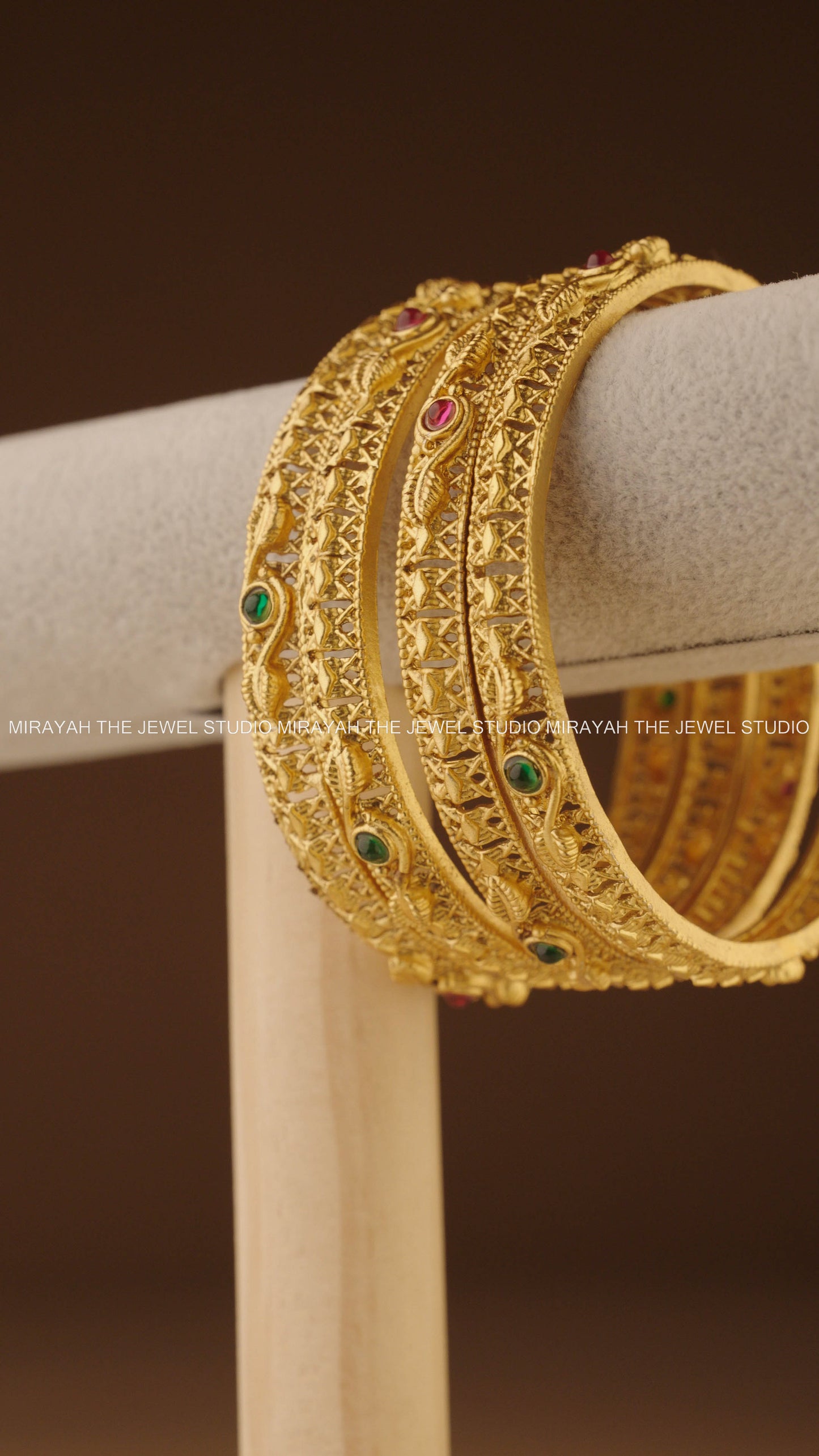 ANANTHIKA FLORAL BANGLES (4PC)