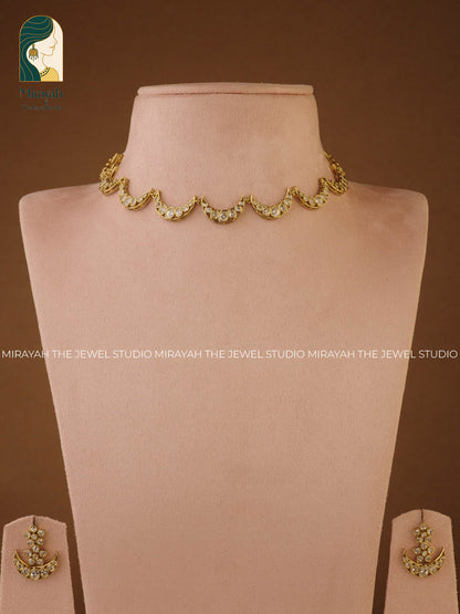 MOONLIT GRACE NECKLACE/CHOKER