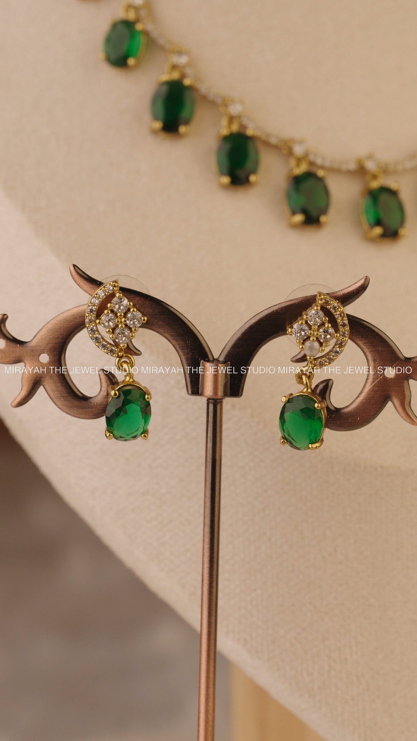 DEW DROPS AD NECKLACE - GREEN