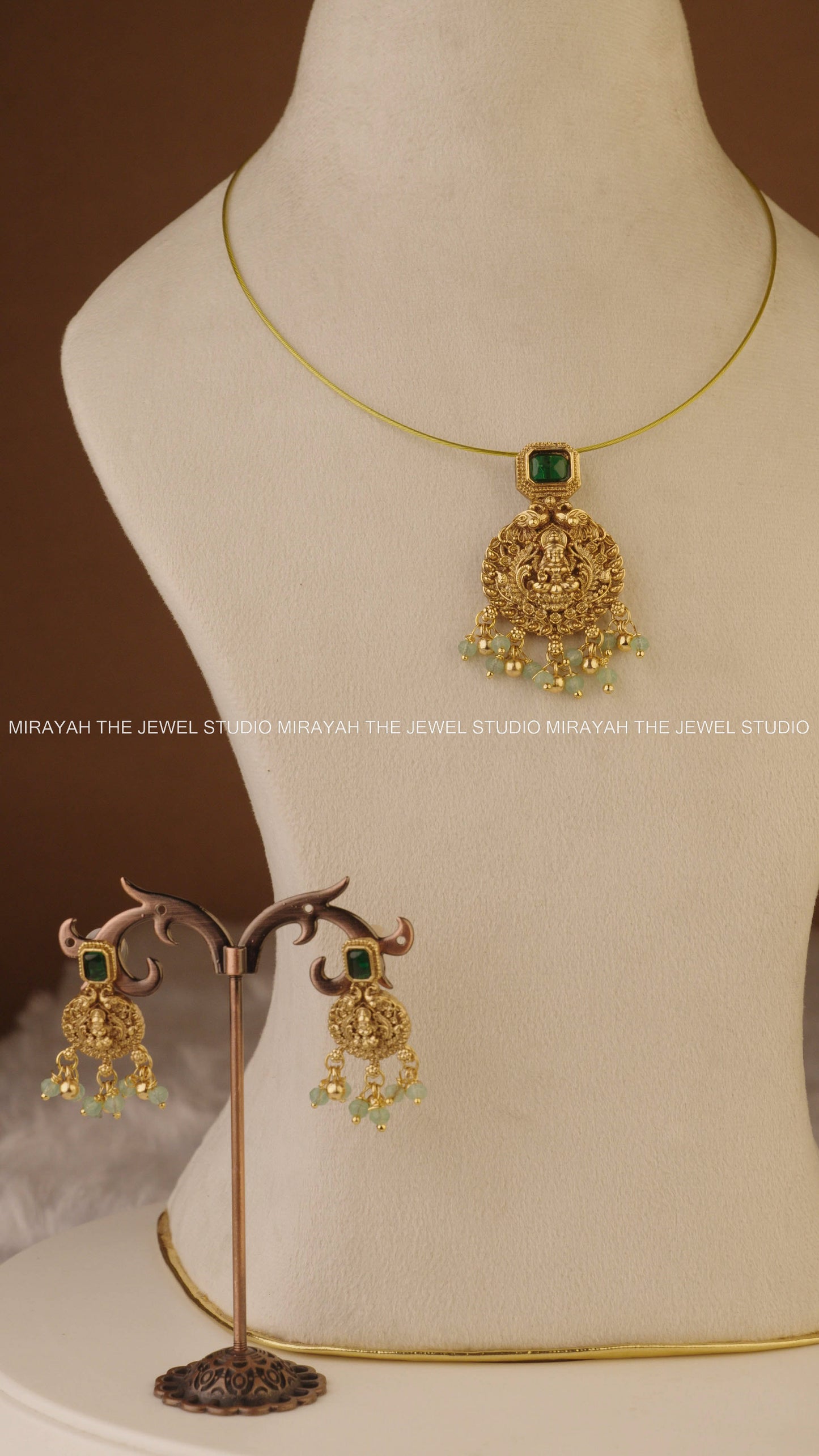 PADMA VEDA INVISIBLE NECKLACE - GREEN