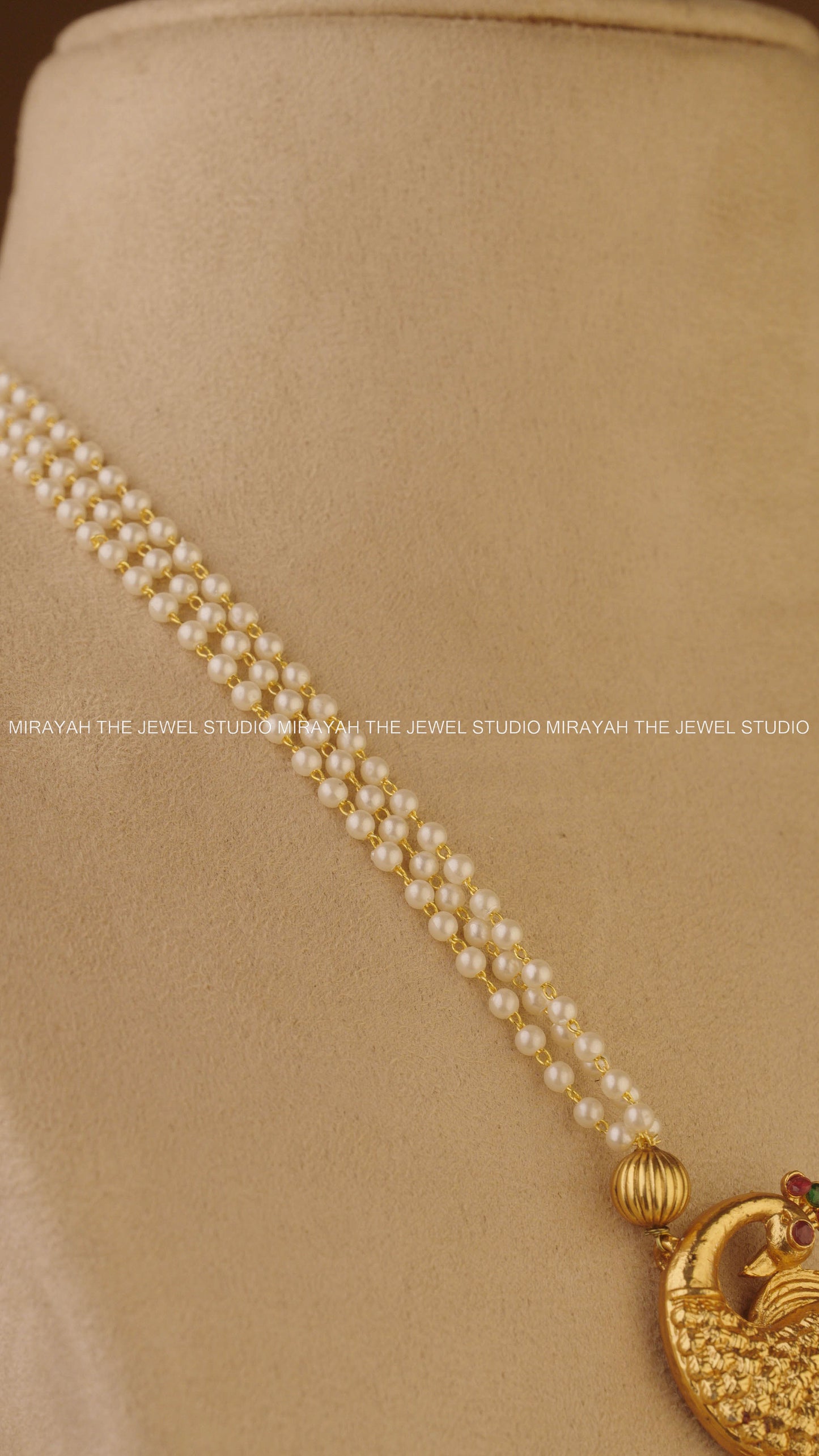 AARAVI FEATHERS MID HARAM