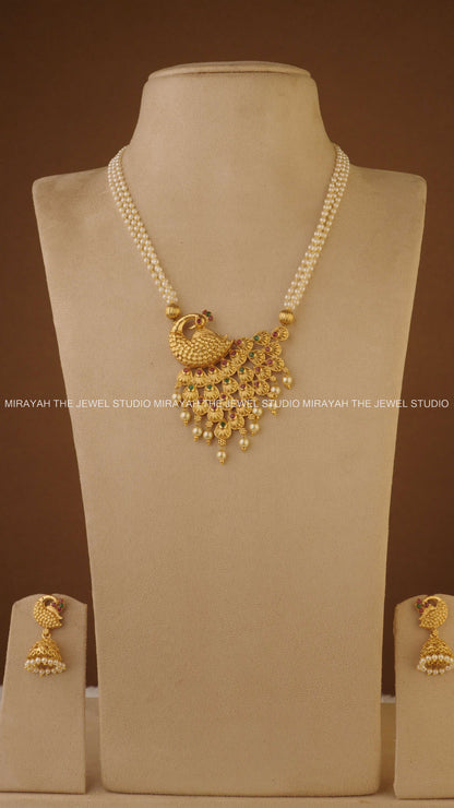 AARAVI FEATHERS MID HARAM