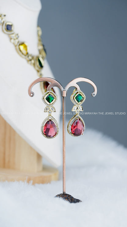 VICTORIAN MULTI DROPLET NECKLACE