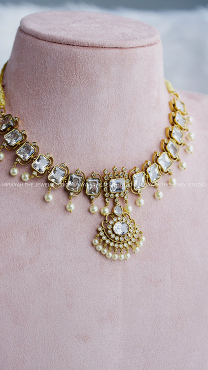 BOX SEQUENCE ATTIGAI NECLACE - WHITE