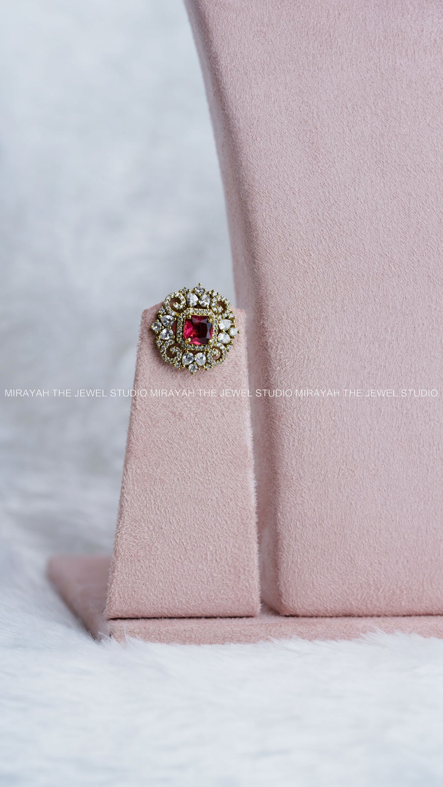 NITA AMBANI AD MIDHARAM - RED