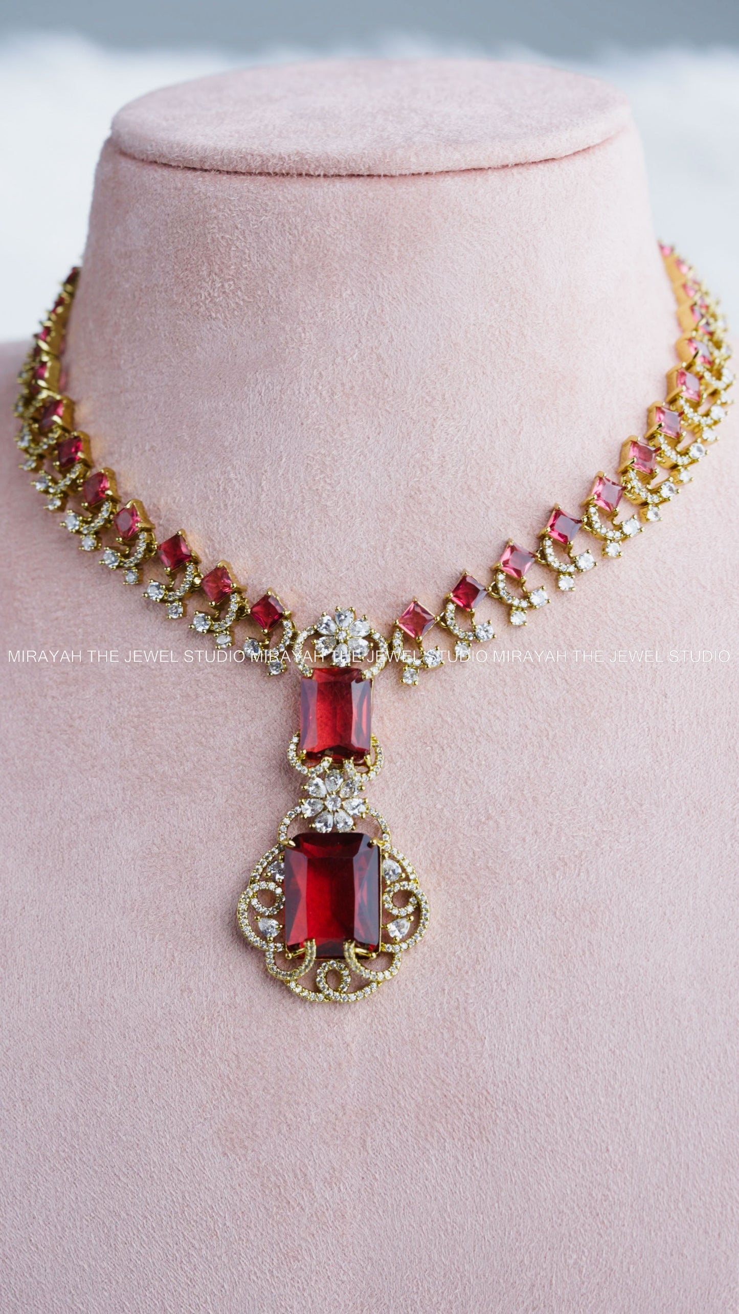 NITA AMBANI AD MIDHARAM - RED