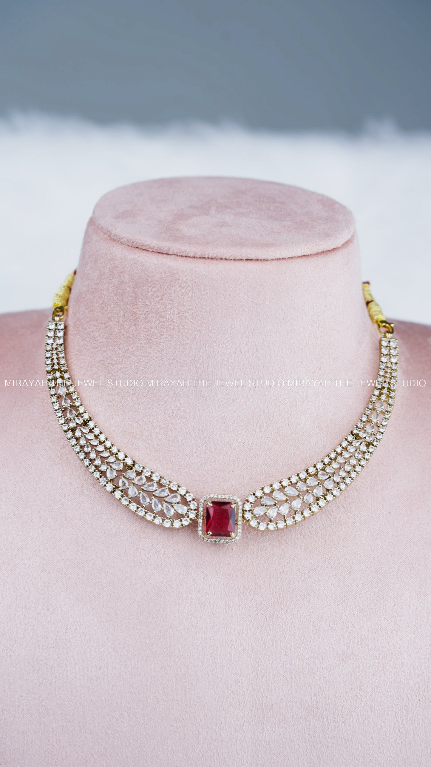 PREMIUM VICTORIAN WINGS - RED