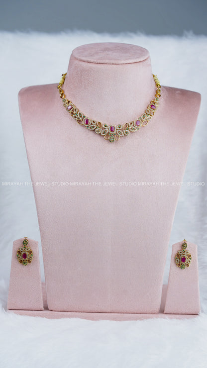 PREMIUM LEAFY CUT AD NECKLACE