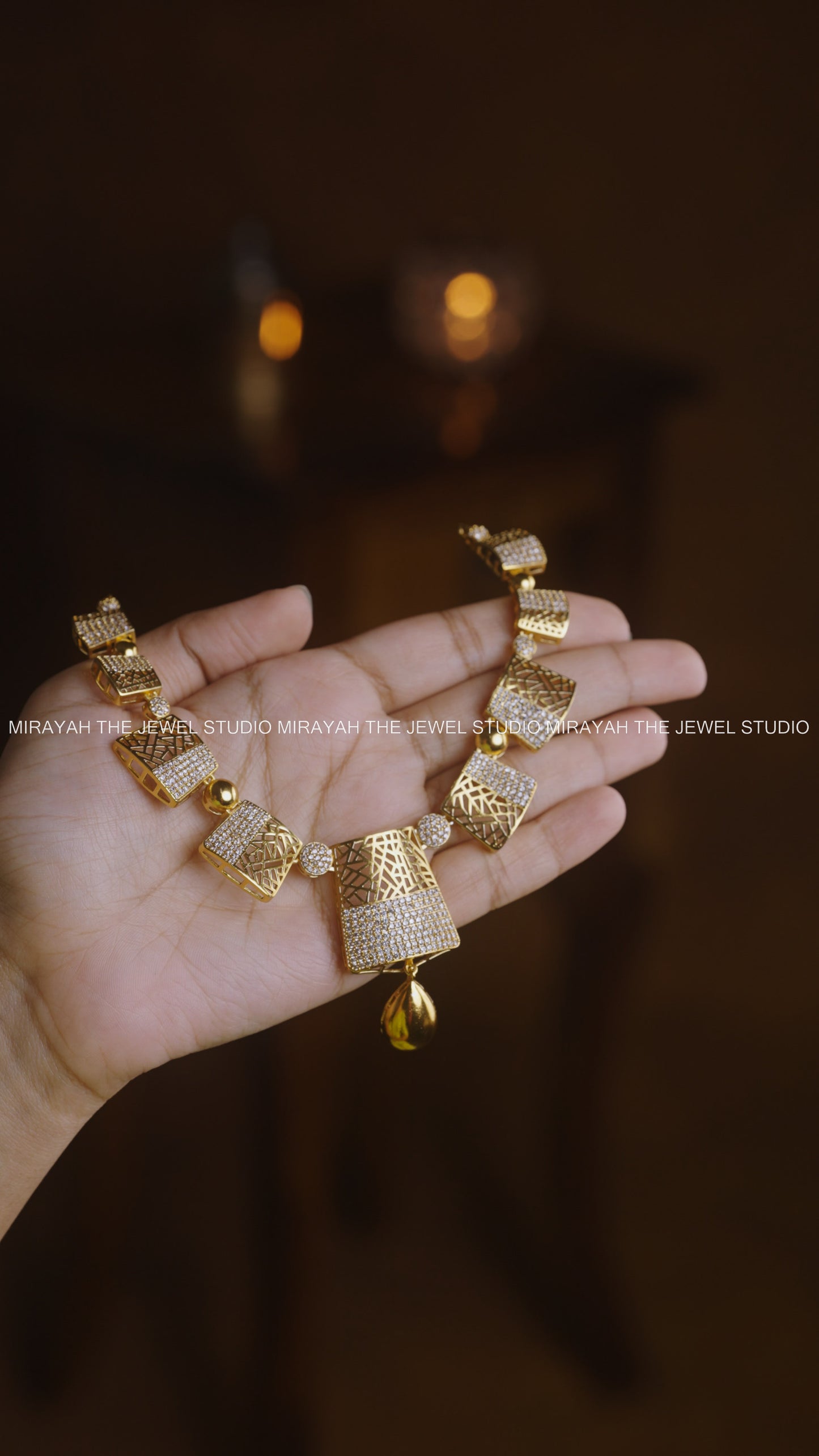 PREMIUM AD SQUARE MESH NECKLACE