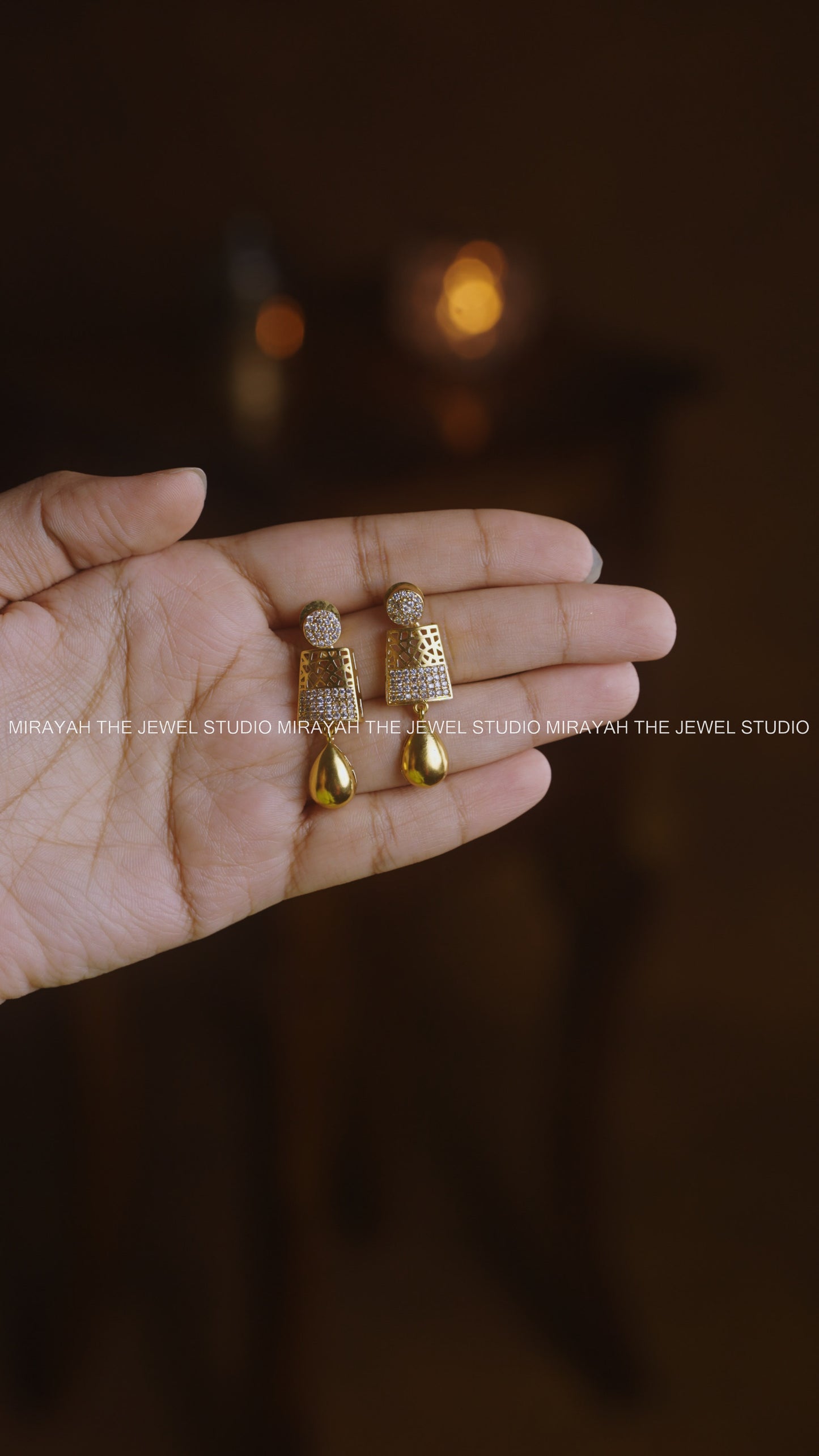 PREMIUM AD SQUARE MESH NECKLACE