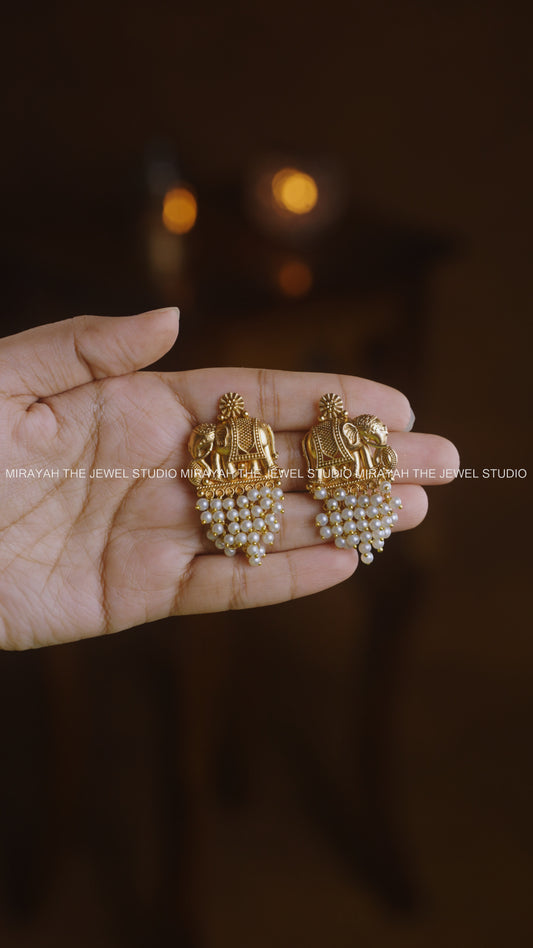 PEARL ELEPHANT NECKLACE