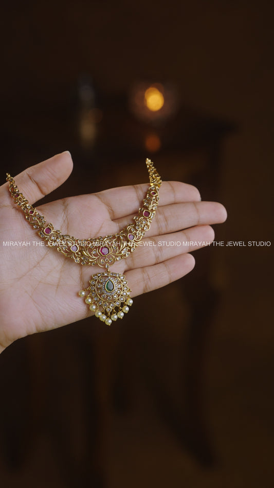 RUBY GREEN FLORAL AD NECKLACE