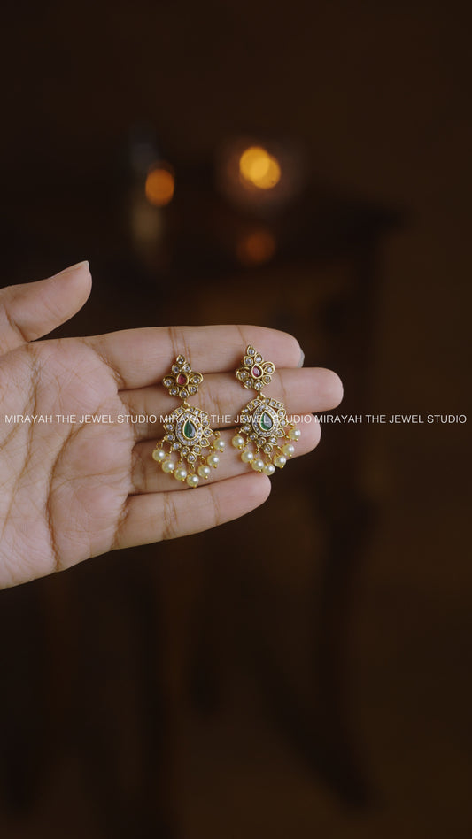 RUBY GREEN FLORAL AD NECKLACE