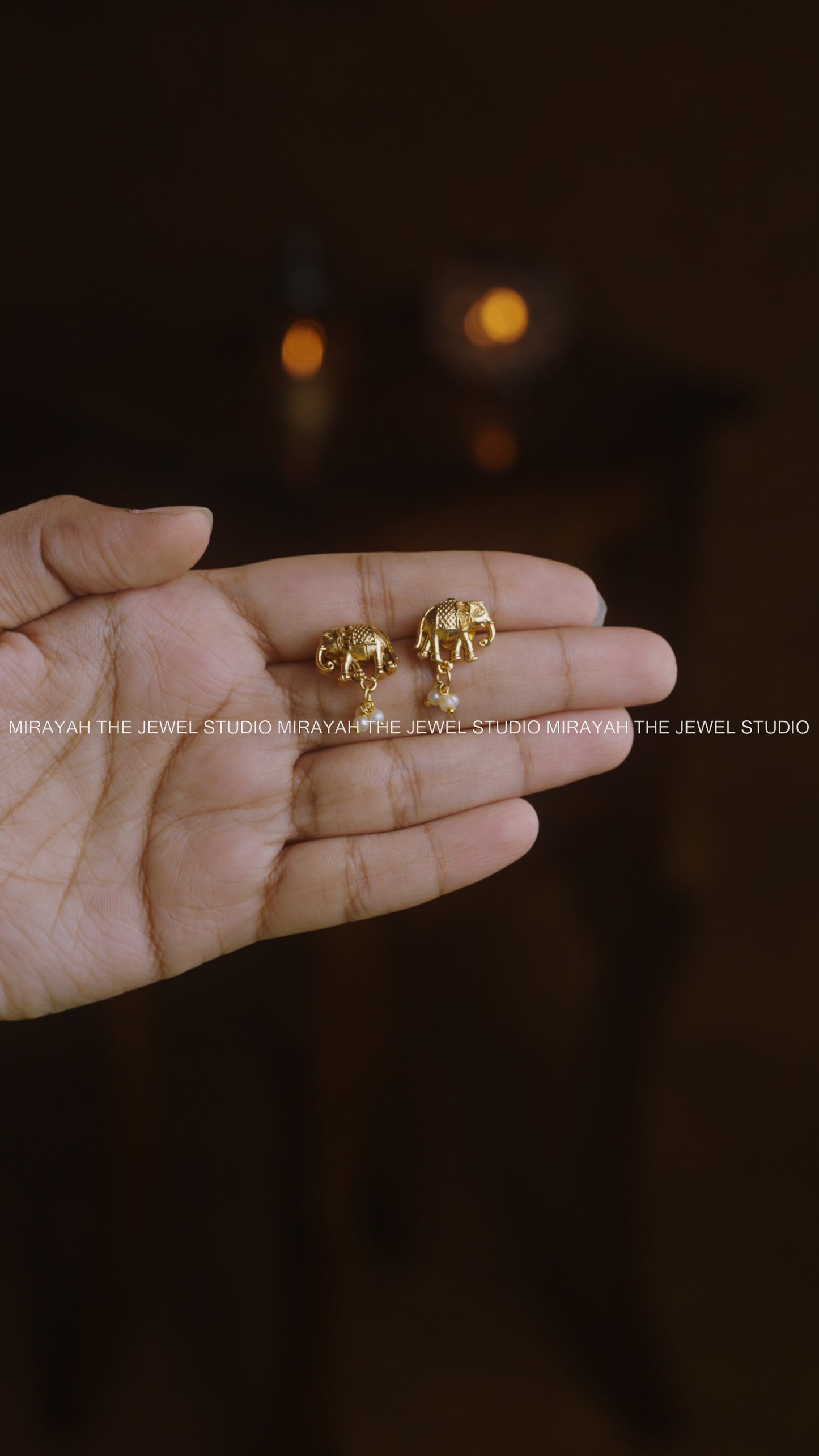 MINIMAL ELEPHANT SEQUENCE NECKLACE